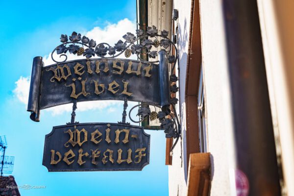 Weingut Übel Ladenschild